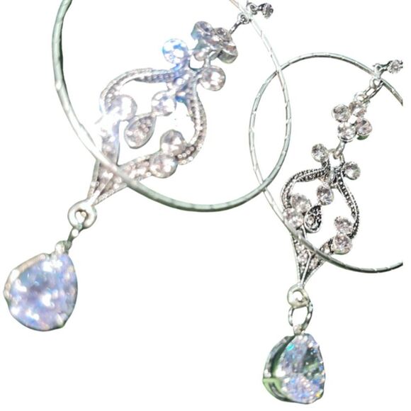 HANDCRAFTED Boho Chic Earrings - Picture 3 of 6